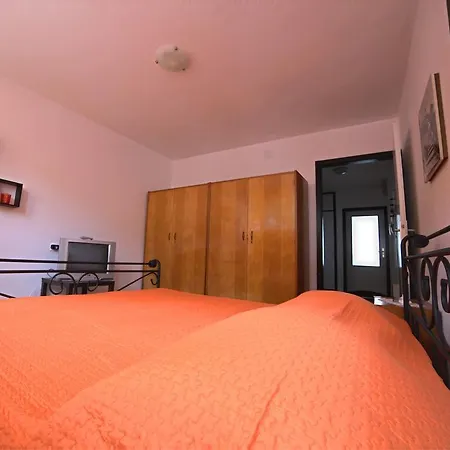Center Split